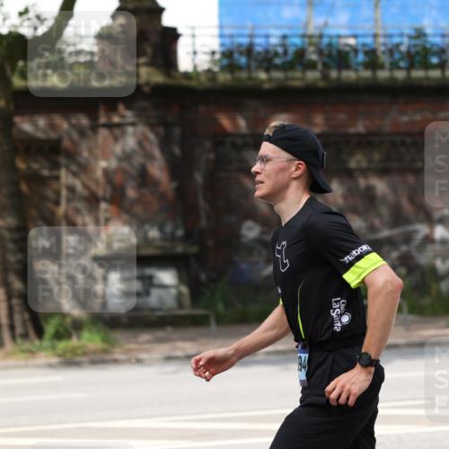 29.06.2025 - hella hamburg halbmarathon Yannick Fuchs http://msf.ph/oto/8154394 29.06.2025 10:13:17 20KM 18694 meine-sportfotos.de