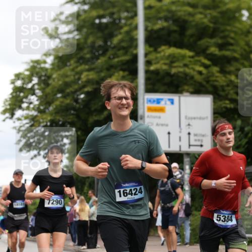 29.06.2025 - hella hamburg halbmarathon Yannick Fuchs http://msf.ph/oto/8154407 29.06.2025 10:57:51 20KM 1254, 1316, 1334, 1464, 2685, 4328, 5305, 5384, 7042, 7290, 8561, 9191, 10705, 10766, 11149, 11527, 11657, 11771, 12315, 12316, 12662, 13171, 13542, 13841, 14135, 14493, 15093, 15532, 15897, 16424, 16426, 16639, 16995, 17061, 17071, 17112, 17437, 17685, 17686, 17730, 18395, 18581, 18717 meine-sportfotos.de