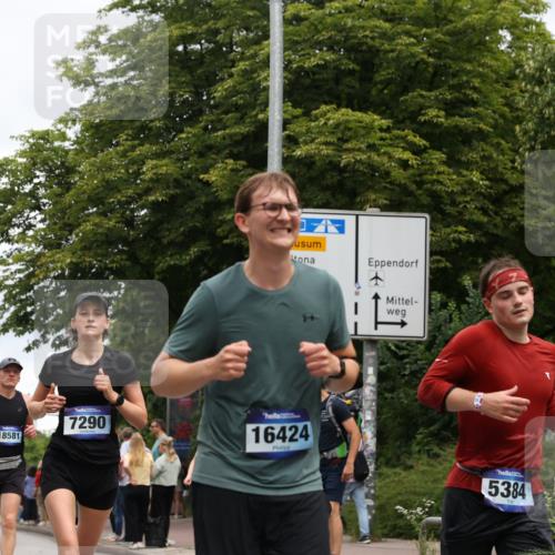 29.06.2025 - hella hamburg halbmarathon Yannick Fuchs http://msf.ph/oto/8154435 29.06.2025 10:57:51 20KM 1254, 1316, 1334, 1464, 2685, 4328, 5305, 5384, 7042, 7290, 8561, 9191, 10705, 10766, 11149, 11527, 11657, 11771, 12315, 12316, 12662, 13171, 13542, 13841, 14135, 14493, 15093, 15532, 15897, 16424, 16426, 16639, 16995, 17061, 17071, 17112, 17437, 17685, 17686, 17730, 18395, 18581, 18717 meine-sportfotos.de