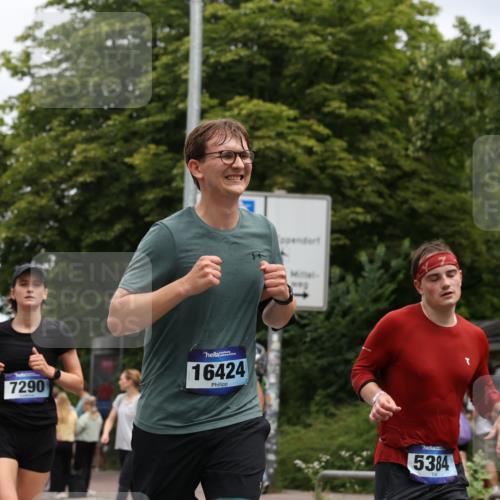29.06.2025 - hella hamburg halbmarathon Yannick Fuchs http://msf.ph/oto/8154450 29.06.2025 10:57:51 20KM 1254, 1316, 1334, 1464, 2685, 4328, 5305, 5384, 7042, 7290, 8561, 9191, 10705, 10766, 11149, 11527, 11657, 11771, 12315, 12316, 12662, 13171, 13542, 13841, 14135, 14493, 15093, 15532, 15897, 16424, 16426, 16639, 16995, 17061, 17071, 17112, 17437, 17685, 17686, 17730, 18395, 18581, 18717 meine-sportfotos.de