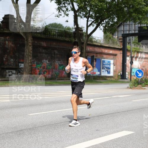 29.06.2025 - hella hamburg halbmarathon Yannick Fuchs http://msf.ph/oto/8154451 29.06.2025 10:13:45 20KM 14932, 15166, 19072 meine-sportfotos.de