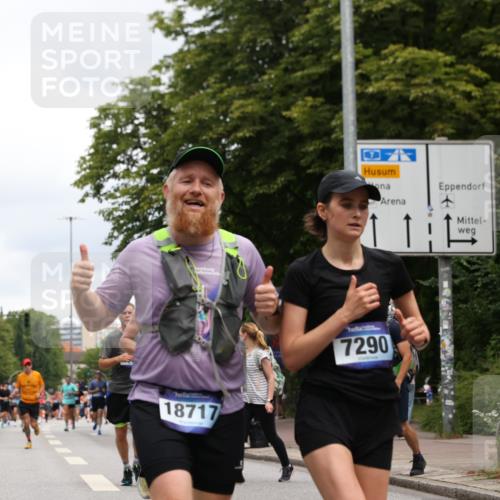 29.06.2025 - hella hamburg halbmarathon Yannick Fuchs http://msf.ph/oto/8154478 29.06.2025 10:57:52 20KM 1254, 1334, 1464, 2685, 4328, 5305, 5384, 7042, 7290, 8561, 9191, 10705, 10766, 11149, 11527, 11657, 11771, 12315, 12316, 12662, 13171, 13542, 13841, 14135, 14493, 15093, 15532, 15897, 16424, 16426, 16639, 16995, 17061, 17071, 17112, 17150, 17437, 17685, 17686, 17730, 18395, 18581, 18717 meine-sportfotos.de