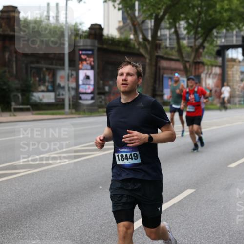 29.06.2025 - hella hamburg halbmarathon Yannick Fuchs http://msf.ph/oto/8154496 29.06.2025 10:37:55 20KM 3109, 3116, 3124, 3146, 3437, 3697, 3928, 4080, 4318, 5506, 6495, 7026, 7093, 7185, 7451, 7508, 7635, 8664, 9114, 10237, 10246, 10493, 11648, 11778, 11848, 12153, 12327, 12623, 12657, 12776, 13348, 13398, 13897, 14201, 14210, 14484, 14690, 14849, 15383, 15932, 16105, 16314, 16338, 16648, 16997, 17391, 17403, 17516, 18449, 18678, 18775, 19009, 19038, 19051, 19090, 19229 meine-sportfotos.de