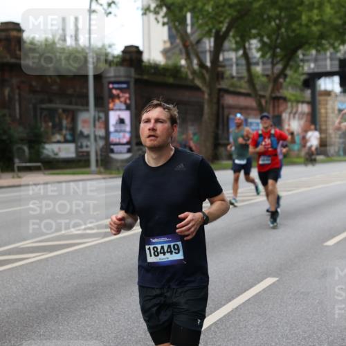 29.06.2025 - hella hamburg halbmarathon Yannick Fuchs http://msf.ph/oto/8154509 29.06.2025 10:37:55 20KM 3109, 3116, 3124, 3146, 3437, 3697, 3928, 4080, 4318, 5506, 6495, 7026, 7093, 7185, 7451, 7508, 7635, 8664, 9114, 10237, 10246, 10493, 11648, 11778, 11848, 12153, 12327, 12623, 12657, 12776, 13348, 13398, 13897, 14201, 14210, 14484, 14690, 14849, 15383, 15932, 16105, 16314, 16338, 16648, 16997, 17391, 17403, 17516, 18449, 18678, 18775, 19009, 19038, 19051, 19090, 19229 meine-sportfotos.de