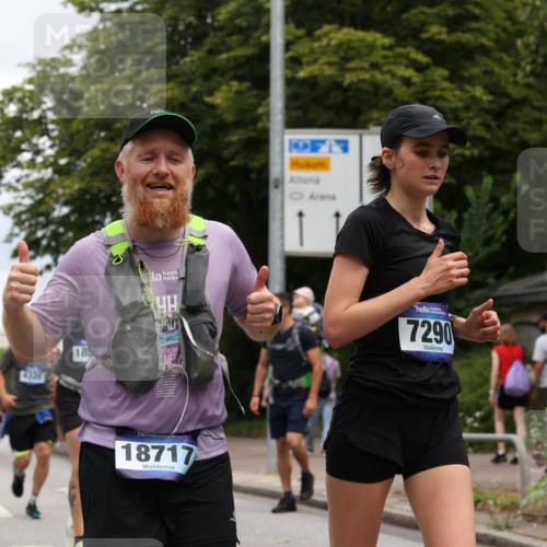 29.06.2025 - hella hamburg halbmarathon Yannick Fuchs http://msf.ph/oto/8154519 29.06.2025 10:57:52 20KM 1254, 1334, 1464, 2685, 4328, 5305, 5384, 7042, 7290, 8561, 9191, 10705, 10766, 11149, 11527, 11657, 11771, 12315, 12316, 12662, 13171, 13542, 13841, 14135, 14493, 15093, 15532, 15897, 16424, 16426, 16639, 16995, 17061, 17071, 17112, 17150, 17437, 17685, 17686, 17730, 18395, 18581, 18717 meine-sportfotos.de