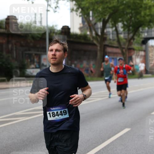 29.06.2025 - hella hamburg halbmarathon Yannick Fuchs http://msf.ph/oto/8154550 29.06.2025 10:37:55 20KM 3109, 3116, 3124, 3146, 3437, 3697, 3928, 4080, 4318, 5506, 6495, 7026, 7093, 7185, 7451, 7508, 7635, 8664, 9114, 10237, 10246, 10493, 11648, 11778, 11848, 12153, 12327, 12623, 12657, 12776, 13348, 13398, 13897, 14201, 14210, 14484, 14690, 14849, 15383, 15932, 16105, 16314, 16338, 16648, 16997, 17391, 17403, 17516, 18449, 18678, 18775, 19009, 19038, 19051, 19090, 19229 meine-sportfotos.de