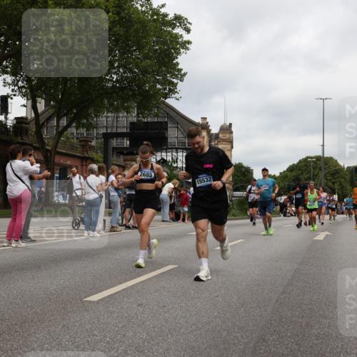 29.06.2025 - hella hamburg halbmarathon Yannick Fuchs http://msf.ph/oto/8154559 29.06.2025 10:57:53 20KM 1254, 1334, 1464, 2685, 4328, 5384, 7042, 7290, 7907, 8561, 9191, 10705, 11149, 11657, 11771, 12315, 12316, 12662, 13171, 13542, 13841, 14135, 14493, 15093, 15532, 15897, 16424, 16426, 16639, 16995, 17061, 17071, 17112, 17150, 17437, 17685, 17686, 17730, 18395, 18581, 18717 meine-sportfotos.de