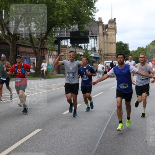 29.06.2025 - hella hamburg halbmarathon Yannick Fuchs http://msf.ph/oto/8154585 29.06.2025 10:37:56 20KM 3109, 3116, 3124, 3146, 3437, 3697, 3928, 4080, 4318, 5506, 6495, 7026, 7093, 7185, 7451, 7508, 7635, 8664, 9114, 10237, 10246, 10493, 11648, 11778, 11848, 12153, 12327, 12623, 12657, 12776, 13348, 13398, 13897, 14201, 14210, 14484, 14690, 14849, 15383, 15932, 16105, 16314, 16338, 16648, 16997, 17391, 17403, 17516, 18449, 18678, 18775, 19009, 19038, 19051, 19090, 19229 meine-sportfotos.de