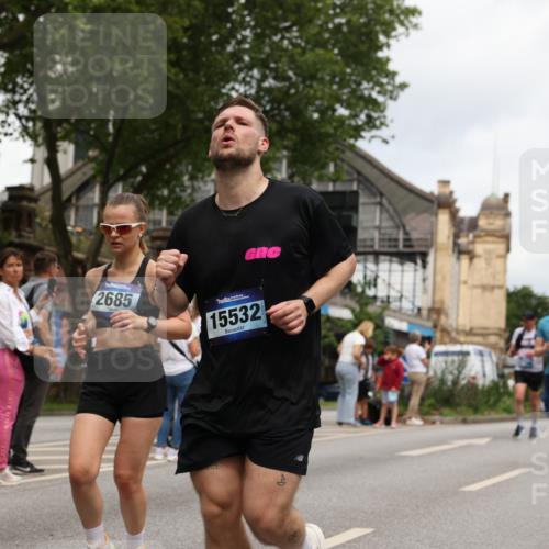 29.06.2025 - hella hamburg halbmarathon Yannick Fuchs http://msf.ph/oto/8154591 29.06.2025 10:57:54 20KM 1254, 1334, 1464, 2685, 4328, 5384, 7042, 7290, 7907, 8561, 9191, 10705, 11149, 11657, 11771, 12315, 12316, 12662, 13171, 13503, 13542, 13841, 14135, 14493, 15093, 15532, 15897, 16424, 16426, 16639, 16995, 17061, 17112, 17150, 17437, 17685, 17686, 17730, 18395, 18581, 18717 meine-sportfotos.de