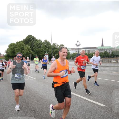 29.06.2025 - hella hamburg halbmarathon Jannik Wohlers http://msf.ph/oto/8154593 29.06.2025 10:53:29 Lombardsbrücke 1017, 1687, 1744, 1753, 1789, 2079, 2372, 2854, 3055, 3079, 3249, 3467, 3557, 4801, 5430, 5856, 5898, 5964, 6039, 6192, 6273, 7039, 7614, 8924, 9503, 9572, 9771, 11390, 11472, 11493, 12283, 12611, 13034, 13316, 13350, 13368, 14596, 14665, 14799, 15047, 15191, 15290, 15791, 16313, 16748, 16930, 17255, 17309, 18348, 18365, 18902, 19019 meine-sportfotos.de
