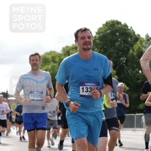 29.06.2025 - hella hamburg halbmarathon Jannik Wohlers http://msf.ph/oto/8154594 29.06.2025 10:16:27 Lombardsbrücke 1117, 1240, 1331, 1403, 1602, 2225, 3088, 3176, 3450, 5036, 5037, 6328, 6742, 6941, 6948, 7114, 7115, 7257, 7360, 7376, 7924, 7928, 8263, 8317, 8513, 8619, 9091, 9208, 9332, 9492, 9676, 9891, 10165, 10232, 10314, 10317, 10320, 10926, 11335, 11410, 11428, 11442, 12230, 12252, 12289, 12297, 12417, 12640, 13114, 13206, 13365, 13851, 14219, 14597, 14646, 15381, 15564, 15613, 15658, 15713, 15861, 16376, 16459, 16709, 16856, 17449, 17527, 17604, 17845, 17857, 18245 meine-sportfotos.de