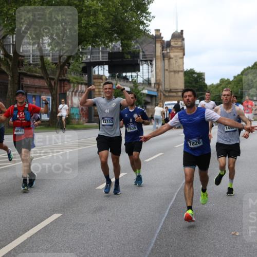29.06.2025 - hella hamburg halbmarathon Yannick Fuchs http://msf.ph/oto/8154601 29.06.2025 10:37:56 20KM 3109, 3116, 3124, 3146, 3437, 3697, 3928, 4080, 4318, 5506, 6495, 7026, 7093, 7185, 7451, 7508, 7635, 8664, 9114, 10237, 10246, 10493, 11648, 11778, 11848, 12153, 12327, 12623, 12657, 12776, 13348, 13398, 13897, 14201, 14210, 14484, 14690, 14849, 15383, 15932, 16105, 16314, 16338, 16648, 16997, 17391, 17403, 17516, 18449, 18678, 18775, 19009, 19038, 19051, 19090, 19229 meine-sportfotos.de