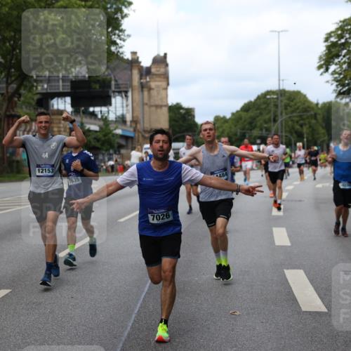 29.06.2025 - hella hamburg halbmarathon Yannick Fuchs http://msf.ph/oto/8154693 29.06.2025 10:37:56 20KM 3109, 3116, 3124, 3146, 3437, 3697, 3928, 4080, 4318, 5506, 6495, 7026, 7093, 7185, 7451, 7508, 7635, 8664, 9114, 10237, 10246, 10493, 11648, 11778, 11848, 12153, 12327, 12623, 12657, 12776, 13348, 13398, 13897, 14201, 14210, 14484, 14690, 14849, 15383, 15932, 16105, 16314, 16338, 16648, 16997, 17391, 17403, 17516, 18449, 18678, 18775, 19009, 19038, 19051, 19090, 19229 meine-sportfotos.de