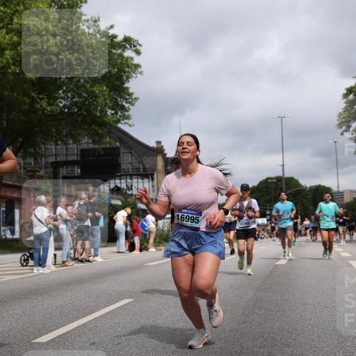 29.06.2025 - hella hamburg halbmarathon Yannick Fuchs http://msf.ph/oto/8154736 29.06.2025 10:58:00 20KM 1254, 1334, 1464, 2685, 2810, 4328, 5384, 7042, 7290, 7907, 8561, 9191, 11149, 12479, 12662, 13503, 13542, 13841, 14225, 15093, 15532, 15797, 15897, 16424, 16995, 17061, 17112, 17150, 17533, 17685, 17686, 17730, 18395, 18581, 18717 meine-sportfotos.de