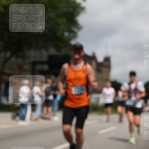 29.06.2025 - hella hamburg halbmarathon Yannick Fuchs http://msf.ph/oto/8154762 29.06.2025 10:58:01 20KM 1254, 1334, 1464, 2685, 2810, 4328, 7042, 7290, 7907, 8561, 8890, 9191, 11149, 12479, 12662, 13503, 13542, 13841, 14225, 14970, 15093, 15532, 15797, 15897, 16424, 16995, 17061, 17112, 17150, 17533, 17685, 17686, 17730, 18395, 18581, 18717 meine-sportfotos.de
