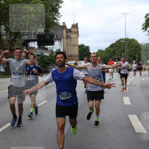 29.06.2025 - hella hamburg halbmarathon Yannick Fuchs http://msf.ph/oto/8154794 29.06.2025 10:37:57 20KM 3109, 3116, 3124, 3146, 3437, 3697, 3928, 4080, 5506, 6495, 7026, 7093, 7185, 7451, 7508, 7635, 8664, 9043, 9114, 9931, 10237, 10246, 10493, 11648, 11778, 11848, 12153, 12327, 12623, 12657, 12776, 13348, 13398, 13897, 14201, 14210, 14484, 14690, 14849, 15383, 15932, 16105, 16314, 16338, 16648, 16720, 16997, 17391, 17403, 17516, 18449, 18678, 18775, 19038, 19051, 19090, 19229 meine-sportfotos.de