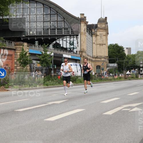 29.06.2025 - hella hamburg halbmarathon Yannick Fuchs http://msf.ph/oto/8154845 29.06.2025 10:14:32 20KM 53, 2144, 6380, 11342 meine-sportfotos.de