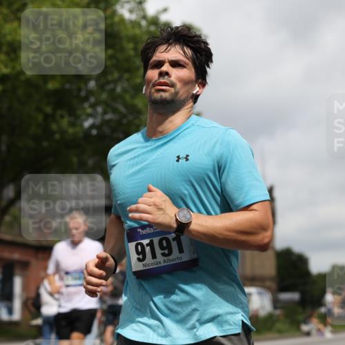29.06.2025 - hella hamburg halbmarathon Yannick Fuchs http://msf.ph/oto/8154902 29.06.2025 10:58:04 20KM 1254, 1334, 1464, 2685, 2810, 4328, 7042, 7907, 8561, 8890, 9191, 11149, 12479, 13503, 13542, 13841, 14225, 14970, 15093, 15797, 16424, 16594, 16995, 17061, 17112, 17150, 17533, 17685, 17686, 17730, 18395, 18581 meine-sportfotos.de