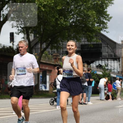 29.06.2025 - hella hamburg halbmarathon Yannick Fuchs http://msf.ph/oto/8154920 29.06.2025 10:58:05 20KM 1254, 1334, 1464, 2810, 3919, 4328, 7042, 7907, 8561, 8810, 8890, 9191, 11149, 12479, 13503, 13542, 13841, 14225, 14970, 15093, 15698, 15797, 16594, 16995, 17061, 17112, 17150, 17533, 17685, 17686, 17730, 18395, 18581 meine-sportfotos.de