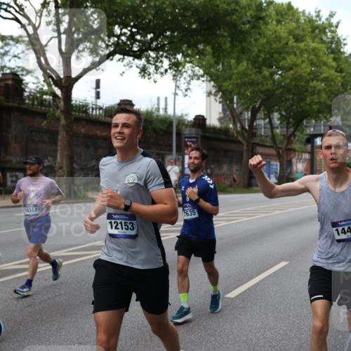 29.06.2025 - hella hamburg halbmarathon Yannick Fuchs http://msf.ph/oto/8154963 29.06.2025 10:37:58 20KM 3109, 3116, 3124, 3146, 3437, 3697, 3928, 4080, 5506, 6495, 7026, 7093, 7185, 7451, 7508, 7635, 8664, 9043, 9114, 9931, 10237, 10246, 10493, 11648, 11778, 11848, 12153, 12327, 12438, 12623, 12657, 12776, 13348, 13398, 13897, 14201, 14210, 14484, 14690, 14849, 15383, 15932, 16105, 16314, 16338, 16648, 16720, 16997, 17391, 17403, 17516, 18449, 18678, 18775, 19038, 19051, 19090, 19229 meine-sportfotos.de