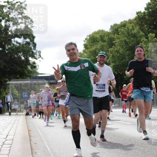 29.06.2025 - hella hamburg halbmarathon Jannik Wohlers http://msf.ph/oto/8154965 29.06.2025 10:16:39 Lombardsbrücke 1137, 1298, 1331, 1348, 1356, 1553, 1602, 2225, 2908, 3210, 3622, 5390, 5929, 5930, 5995, 7114, 7115, 7257, 7345, 7360, 7376, 7924, 7928, 8263, 8513, 8558, 8983, 9647, 10165, 10314, 10317, 10320, 10735, 10926, 11410, 12043, 12100, 12252, 12289, 12640, 13206, 13605, 14597, 14646, 15140, 15381, 15564, 15613, 15713, 16447, 16459, 16704, 16709, 16817, 17010, 17449, 17527, 17661, 17741, 17984, 18108, 18571 meine-sportfotos.de