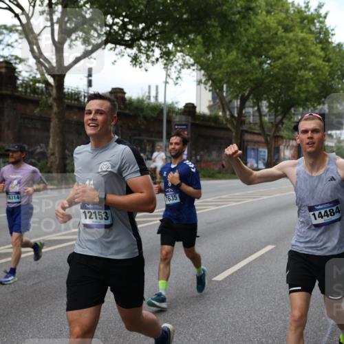 29.06.2025 - hella hamburg halbmarathon Yannick Fuchs http://msf.ph/oto/8154981 29.06.2025 10:37:58 20KM 3109, 3116, 3124, 3146, 3437, 3697, 3928, 4080, 5506, 6495, 7026, 7093, 7185, 7451, 7508, 7635, 8664, 9043, 9114, 9931, 10237, 10246, 10493, 11648, 11778, 11848, 12153, 12327, 12438, 12623, 12657, 12776, 13348, 13398, 13897, 14201, 14210, 14484, 14690, 14849, 15383, 15932, 16105, 16314, 16338, 16648, 16720, 16997, 17391, 17403, 17516, 18449, 18678, 18775, 19038, 19051, 19090, 19229 meine-sportfotos.de