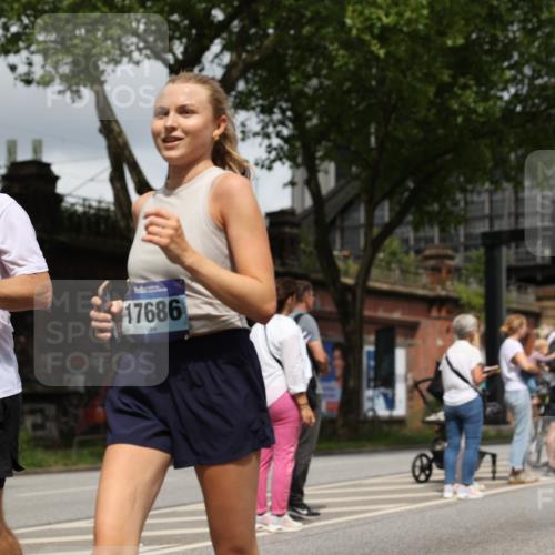 29.06.2025 - hella hamburg halbmarathon Yannick Fuchs http://msf.ph/oto/8154987 29.06.2025 10:58:06 20KM 1254, 1334, 1464, 2810, 3919, 7042, 7907, 8561, 8810, 8890, 9191, 11149, 12479, 13503, 13542, 13841, 14225, 14970, 15093, 15698, 15797, 16594, 16995, 17061, 17112, 17150, 17533, 17685, 17686, 17730, 18395, 18581 meine-sportfotos.de