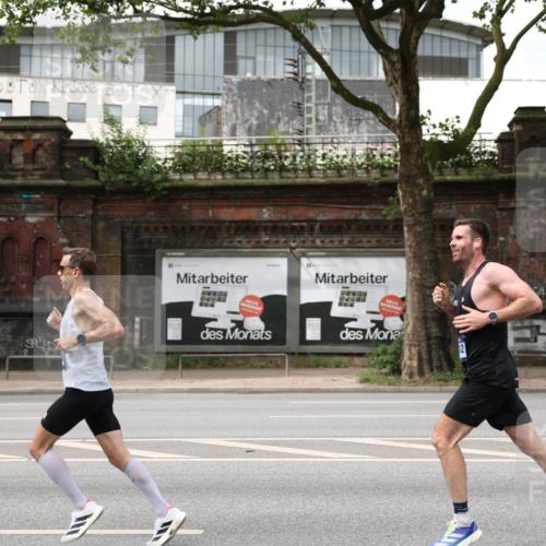 29.06.2025 - hella hamburg halbmarathon Yannick Fuchs http://msf.ph/oto/8154988 29.06.2025 10:14:37 20KM 53, 2144, 6380, 11342, 13016 meine-sportfotos.de
