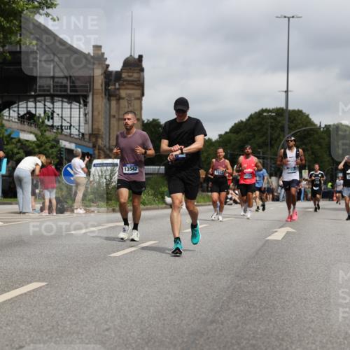 29.06.2025 - hella hamburg halbmarathon Yannick Fuchs http://msf.ph/oto/8155054 29.06.2025 10:58:07 20KM 1254, 1334, 1464, 2810, 3919, 7042, 7907, 8561, 8810, 8890, 9191, 9680, 10694, 11149, 12479, 13503, 13542, 13841, 14225, 14970, 15093, 15698, 15797, 16594, 16995, 17061, 17112, 17150, 17533, 17685, 17686, 17730, 18321, 18395, 18581 meine-sportfotos.de