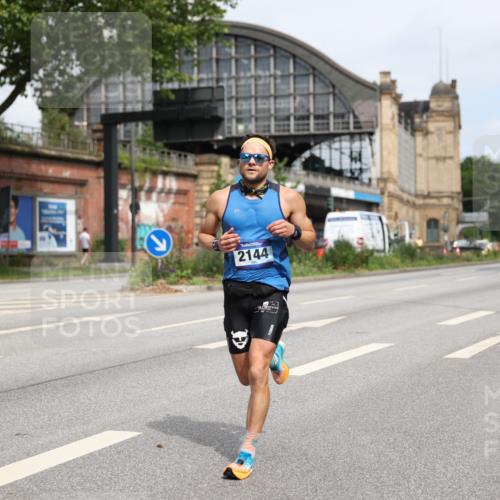29.06.2025 - hella hamburg halbmarathon Yannick Fuchs http://msf.ph/oto/8155067 29.06.2025 10:14:51 20KM 53, 2144, 2659, 4524, 13016, 19108 meine-sportfotos.de