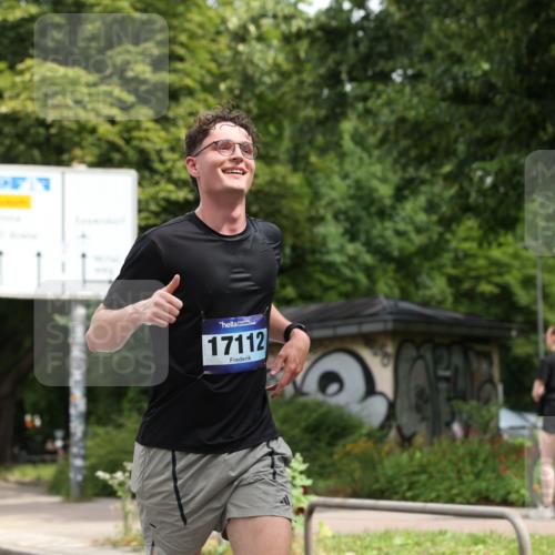29.06.2025 - hella hamburg halbmarathon Yannick Fuchs http://msf.ph/oto/8155108 29.06.2025 10:58:09 20KM 1254, 1334, 1464, 2810, 3919, 4542, 7042, 7907, 8810, 8890, 9191, 9680, 10694, 12479, 12646, 13503, 13542, 13841, 13901, 14225, 14970, 15093, 15698, 15797, 16594, 16995, 17061, 17112, 17150, 17533, 17685, 17686, 18321, 18395, 18581, 19240 meine-sportfotos.de