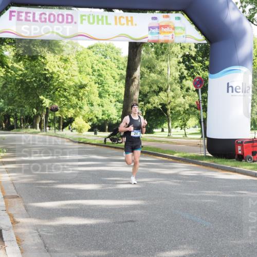 29.06.2025 - hella hamburg halbmarathon MichiJ http://msf.ph/oto/8155135 29.06.2025 09:58:22 Zwischen KM18-KM19 24 meine-sportfotos.de