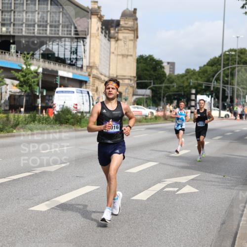 29.06.2025 - hella hamburg halbmarathon Yannick Fuchs http://msf.ph/oto/8155167 29.06.2025 10:15:01 20KM 2659, 4524, 13016, 14188, 19108 meine-sportfotos.de