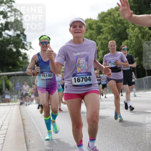 29.06.2025 - hella hamburg halbmarathon Jannik Wohlers http://msf.ph/oto/8155191 29.06.2025 10:16:43 Lombardsbrücke 1083, 1137, 1298, 1331, 1348, 1356, 1553, 2225, 2908, 3210, 3464, 3466, 3622, 5023, 5390, 5929, 5930, 5995, 6126, 6128, 6522, 7114, 7115, 7257, 7345, 7376, 7928, 8253, 8263, 8513, 8558, 8983, 9152, 9259, 9647, 10165, 10592, 10735, 11102, 11410, 12042, 12043, 12100, 12166, 12252, 12289, 12640, 13206, 13605, 14597, 14950, 15140, 15381, 15564, 15613, 16447, 16459, 16704, 16817, 17010, 17058, 17661, 17741, 17984, 18108, 18571 meine-sportfotos.de