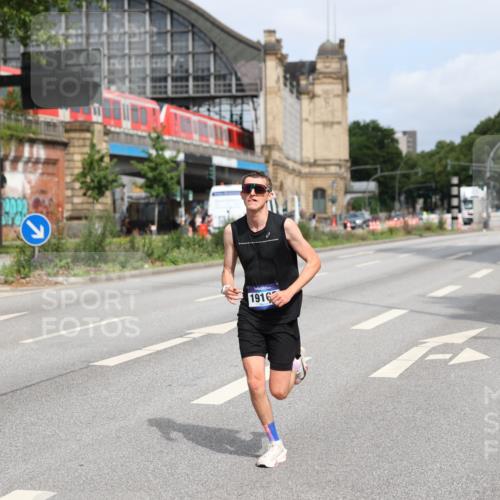 29.06.2025 - hella hamburg halbmarathon Yannick Fuchs http://msf.ph/oto/8155311 29.06.2025 10:15:12 20KM 14188, 19108 meine-sportfotos.de