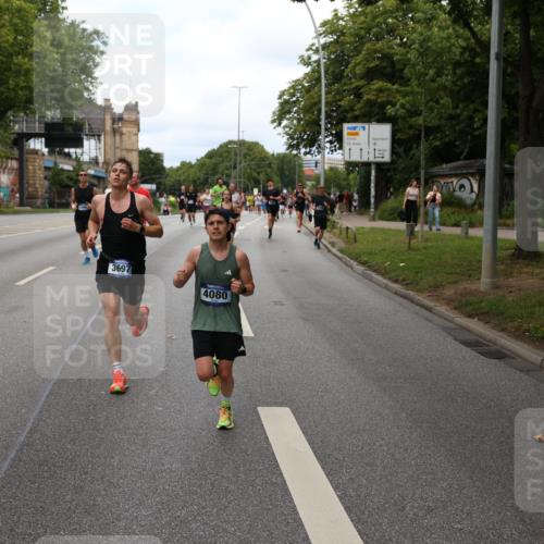 29.06.2025 - hella hamburg halbmarathon Yannick Fuchs http://msf.ph/oto/8155350 29.06.2025 10:38:02 20KM 3109, 3116, 3124, 3146, 3437, 3697, 3928, 4080, 5506, 5692, 6495, 7093, 7185, 7451, 8664, 9043, 9114, 9931, 10237, 10246, 10493, 11153, 11648, 11778, 11848, 12327, 12438, 12623, 12657, 12776, 13348, 13897, 14690, 15383, 15932, 16105, 16648, 16720, 16997, 17391, 17403, 17516, 18678, 18775, 19038, 19051, 19090 meine-sportfotos.de