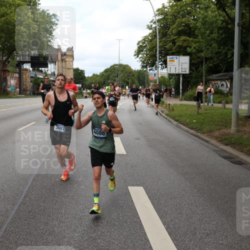 29.06.2025 - hella hamburg halbmarathon Yannick Fuchs http://msf.ph/oto/8155376 29.06.2025 10:38:02 20KM 3109, 3116, 3124, 3146, 3437, 3697, 3928, 4080, 5506, 5692, 6495, 7093, 7185, 7451, 8664, 9043, 9114, 9931, 10237, 10246, 10493, 11153, 11648, 11778, 11848, 12327, 12438, 12623, 12657, 12776, 13348, 13897, 14690, 15383, 15932, 16105, 16648, 16720, 16997, 17391, 17403, 17516, 18678, 18775, 19038, 19051, 19090 meine-sportfotos.de