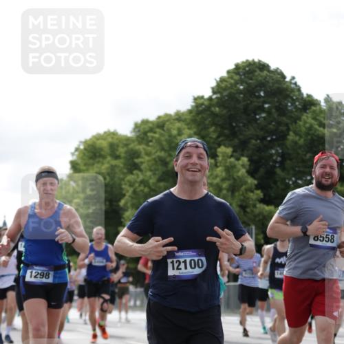 29.06.2025 - hella hamburg halbmarathon Jannik Wohlers http://msf.ph/oto/8155380 29.06.2025 10:16:47 Lombardsbrücke 1083, 1137, 1298, 1331, 1348, 1356, 1477, 1553, 2225, 2908, 3210, 3464, 3466, 3622, 5023, 5390, 5929, 5930, 5995, 6126, 6128, 6522, 7257, 7345, 7376, 7445, 7647, 7945, 8253, 8263, 8558, 8983, 9152, 9259, 9647, 10165, 10377, 10460, 10592, 10735, 11102, 12042, 12043, 12100, 12166, 13605, 14199, 14597, 14950, 15140, 15293, 15465, 16447, 16704, 16817, 17010, 17058, 17661, 17741, 17984, 18108, 18344, 18571 meine-sportfotos.de