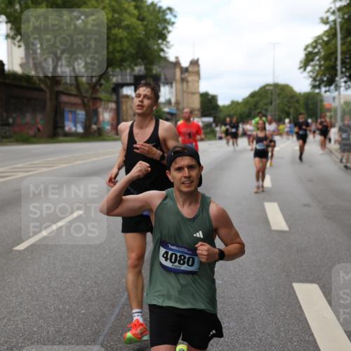 29.06.2025 - hella hamburg halbmarathon Yannick Fuchs http://msf.ph/oto/8155421 29.06.2025 10:38:03 20KM 3109, 3116, 3124, 3146, 3437, 3697, 3928, 4080, 5506, 5692, 6495, 7093, 7185, 7451, 8664, 8900, 9043, 9114, 9931, 10237, 10246, 10493, 11153, 11648, 11778, 11848, 12327, 12438, 12623, 12657, 12776, 13348, 13897, 14690, 15383, 15932, 16105, 16648, 16720, 16997, 17391, 17403, 17516, 18678, 18775, 19038, 19051, 19090 meine-sportfotos.de