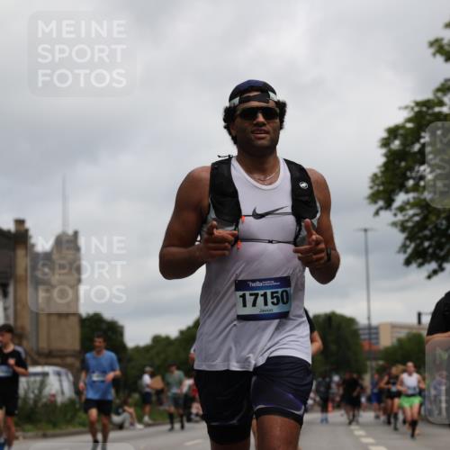 29.06.2025 - hella hamburg halbmarathon Yannick Fuchs http://msf.ph/oto/8155448 29.06.2025 10:58:14 20KM 1334, 2810, 3919, 4542, 6100, 7042, 7907, 8171, 8810, 8890, 9680, 9816, 10694, 11960, 12479, 12646, 13503, 13542, 13901, 14225, 14822, 14970, 15698, 15797, 16594, 16753, 17112, 17150, 17533, 17685, 17686, 18321, 18395, 18581, 18739, 19240 meine-sportfotos.de