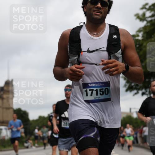 29.06.2025 - hella hamburg halbmarathon Yannick Fuchs http://msf.ph/oto/8155457 29.06.2025 10:58:14 20KM 1334, 2810, 3919, 4542, 6100, 7042, 7907, 8171, 8810, 8890, 9680, 9816, 10694, 11960, 12479, 12646, 13503, 13542, 13901, 14225, 14822, 14970, 15698, 15797, 16594, 16753, 17112, 17150, 17533, 17685, 17686, 18321, 18395, 18581, 18739, 19240 meine-sportfotos.de