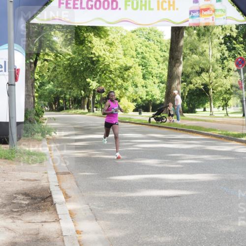29.06.2025 - hella hamburg halbmarathon MichiJ http://msf.ph/oto/8155470 29.06.2025 10:02:05 Zwischen KM18-KM19  meine-sportfotos.de
