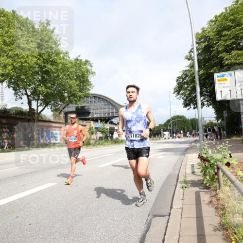 29.06.2025 - hella hamburg halbmarathon Yannick Fuchs http://msf.ph/oto/8155508 29.06.2025 10:15:50 20KM 54, 11829, 12678, 14302, 16245 meine-sportfotos.de