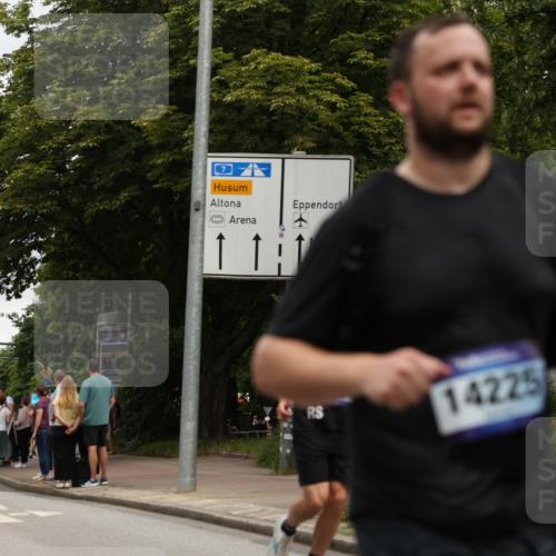 29.06.2025 - hella hamburg halbmarathon Yannick Fuchs http://msf.ph/oto/8155541 29.06.2025 10:58:16 20KM 2810, 3919, 4542, 6100, 7042, 7907, 8171, 8810, 8890, 9254, 9680, 9816, 10694, 11960, 12479, 12646, 13503, 13542, 13901, 14225, 14822, 14970, 15698, 15797, 16594, 16753, 17112, 17150, 17533, 18321, 18395, 18739, 19240 meine-sportfotos.de