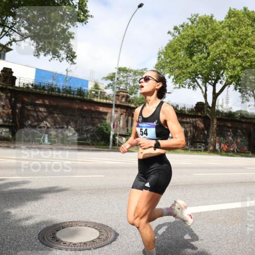 29.06.2025 - hella hamburg halbmarathon Yannick Fuchs http://msf.ph/oto/8155548 29.06.2025 10:15:52 20KM 54, 11829, 12373, 12678, 14302, 16245 meine-sportfotos.de