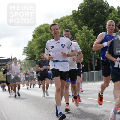 29.06.2025 - hella hamburg halbmarathon Jannik Wohlers http://msf.ph/oto/8155573 29.06.2025 10:16:50 Lombardsbrücke 1083, 1137, 1298, 1348, 1356, 1477, 2860, 2908, 3210, 3464, 3466, 3622, 5023, 5390, 5929, 5930, 5995, 6126, 6128, 6522, 7410, 7445, 7647, 7945, 8210, 8253, 8433, 8558, 8983, 9152, 9259, 9647, 10377, 10460, 10592, 10735, 11102, 12042, 12100, 12166, 13605, 14199, 14950, 15140, 15293, 15465, 16704, 16817, 17010, 17058, 17661, 17741, 17927, 17984, 18039, 18108, 18344, 18526, 18571 meine-sportfotos.de