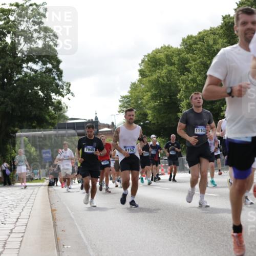 29.06.2025 - hella hamburg halbmarathon Jannik Wohlers http://msf.ph/oto/8155639 29.06.2025 10:16:52 Lombardsbrücke 1083, 1137, 1298, 1348, 1356, 1477, 2860, 2908, 3210, 3464, 3466, 3802, 3803, 5023, 5390, 5929, 5930, 5995, 6126, 6128, 6520, 6522, 7011, 7410, 7445, 7647, 7945, 8210, 8253, 8309, 8433, 8558, 8983, 9152, 9259, 9647, 10377, 10460, 10592, 11102, 12042, 12100, 12166, 13605, 14199, 14208, 14209, 14950, 15140, 15293, 15465, 16704, 16817, 17010, 17058, 17741, 17927, 17984, 18039, 18060, 18108, 18344, 18526, 18571 meine-sportfotos.de