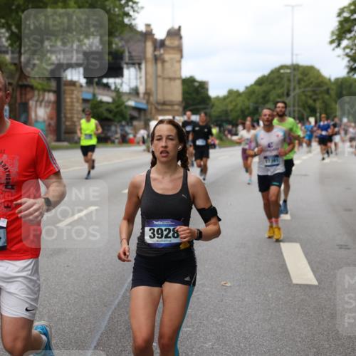 29.06.2025 - hella hamburg halbmarathon Yannick Fuchs http://msf.ph/oto/8155652 29.06.2025 10:38:05 20KM 3109, 3116, 3124, 3146, 3437, 3697, 3928, 5506, 5692, 6495, 7093, 7185, 7451, 8218, 8664, 8900, 9043, 9114, 9931, 10246, 10493, 11153, 11648, 11778, 11848, 12327, 12438, 12623, 12657, 13348, 13897, 14690, 14861, 15383, 15932, 16105, 16648, 16720, 16997, 17376, 17391, 17403, 17516, 17912, 18678, 18775, 18942, 19090 meine-sportfotos.de