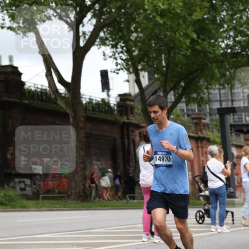 29.06.2025 - hella hamburg halbmarathon Yannick Fuchs http://msf.ph/oto/8155668 29.06.2025 10:58:18 20KM 2463, 2810, 3919, 4542, 6100, 7042, 7474, 7907, 8171, 8810, 8890, 9254, 9680, 9816, 10694, 11960, 12479, 12646, 13503, 13542, 13901, 14225, 14822, 14970, 15698, 15797, 16594, 16753, 17112, 17150, 17533, 18321, 18395, 18440, 18739, 19240 meine-sportfotos.de
