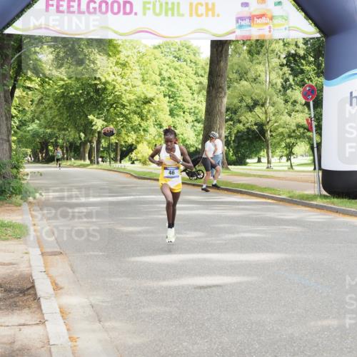 29.06.2025 - hella hamburg halbmarathon MichiJ http://msf.ph/oto/8155672 29.06.2025 10:02:37 Zwischen KM18-KM19  meine-sportfotos.de